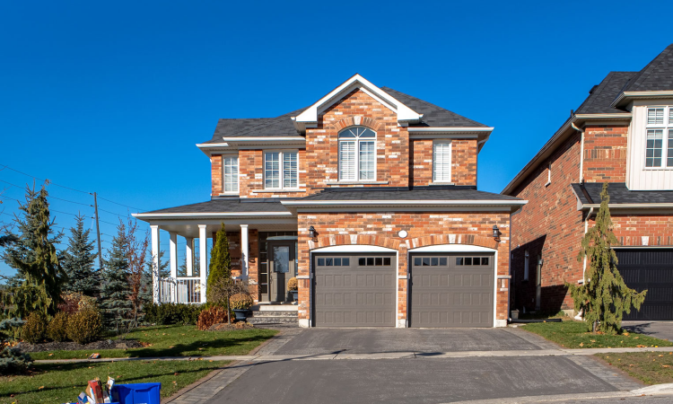Choosing the Right Garage Door for Arizona's Climate: A Comprehensive Guide